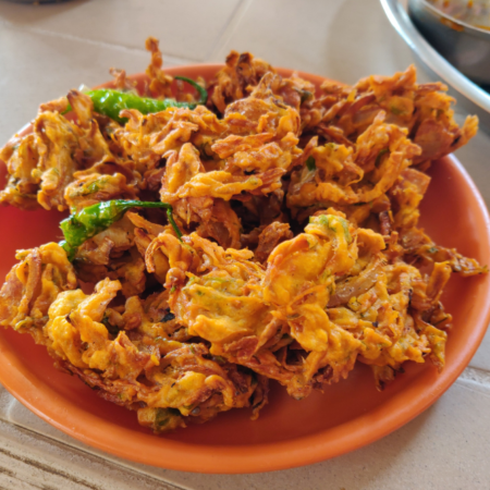 Vegetable Pakora (Frozen) – 90 Pieces